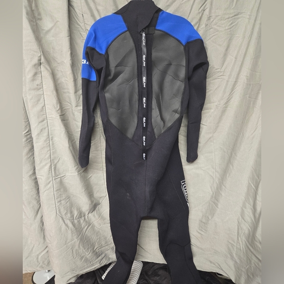 Ron Jon wet suit - Picture 4 of 5